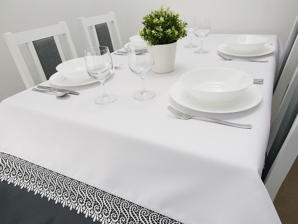 Obrusy plamoodporne z gipiurą (różne wzory)